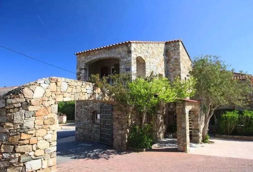 هتل Hôtel Casa Rossa & Spa