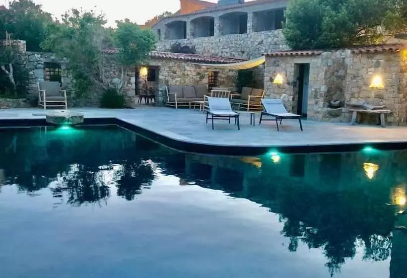 هتل Hôtel Casa Rossa & Spa