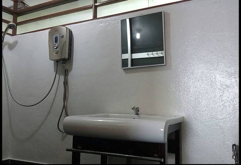 فندق J Residence