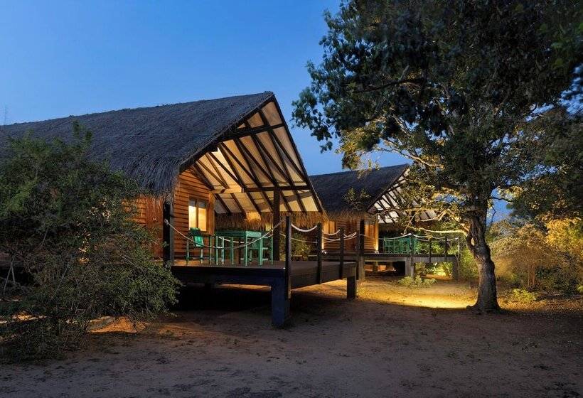 בית מלון כפרי Jetwing Jungle Lodge