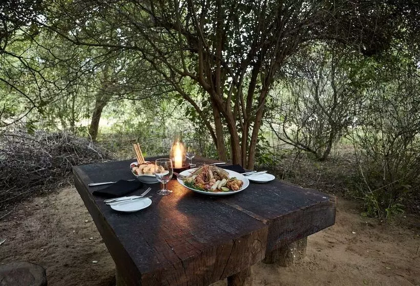 ホテル Jetwing Jungle Lodge