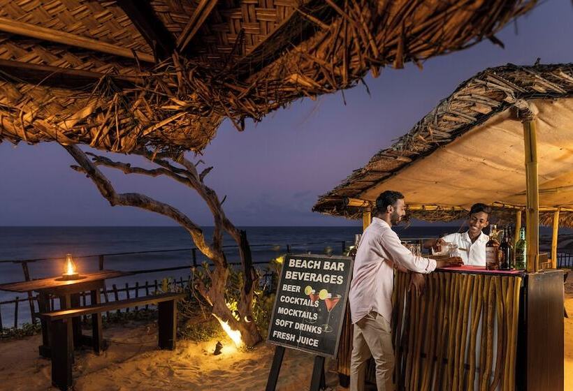 בית מלון כפרי Jetwing Jungle Lodge