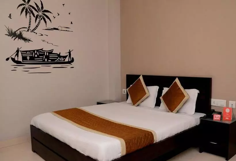 ホテル Travelers Lodge