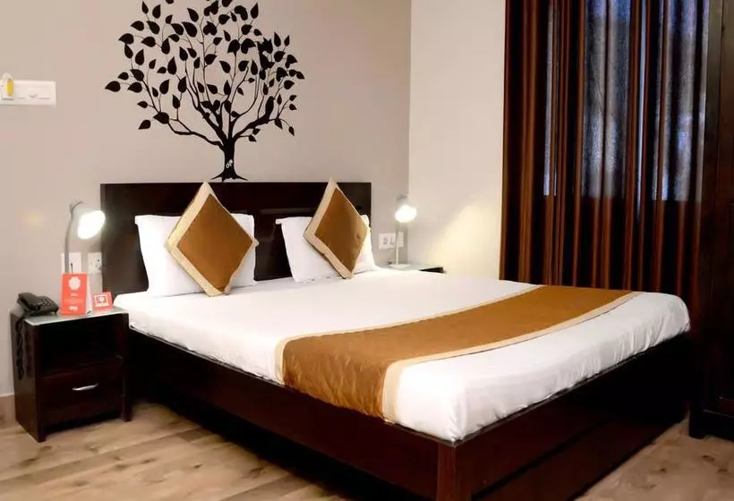 ホテル Travelers Lodge