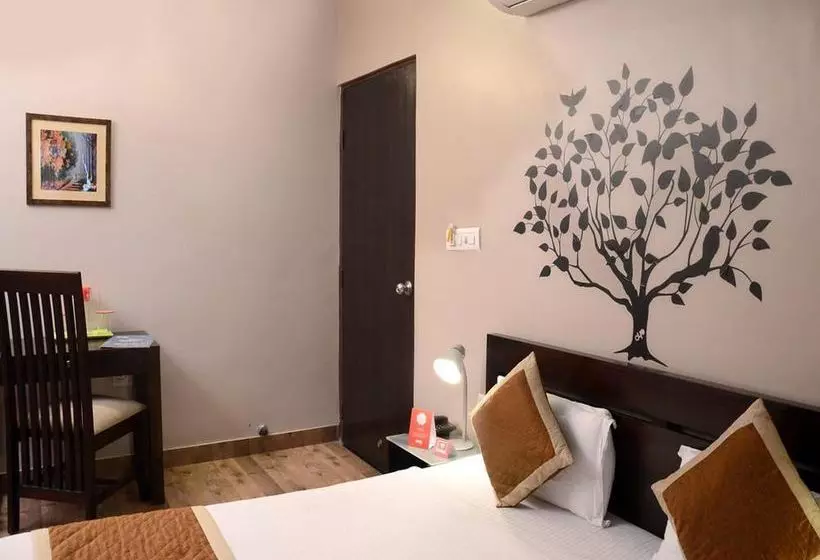 ホテル Travelers Lodge