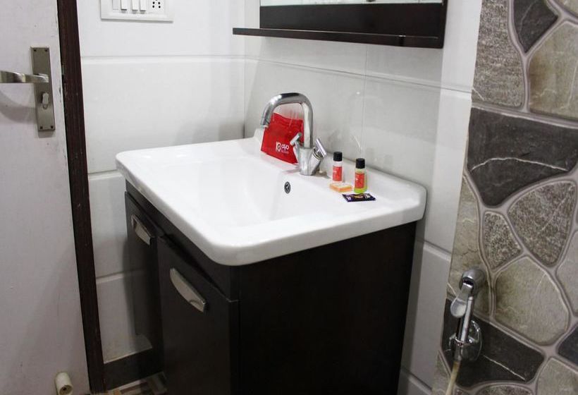 هتل Oyorooms Hazratnizamuddin Railwaystation