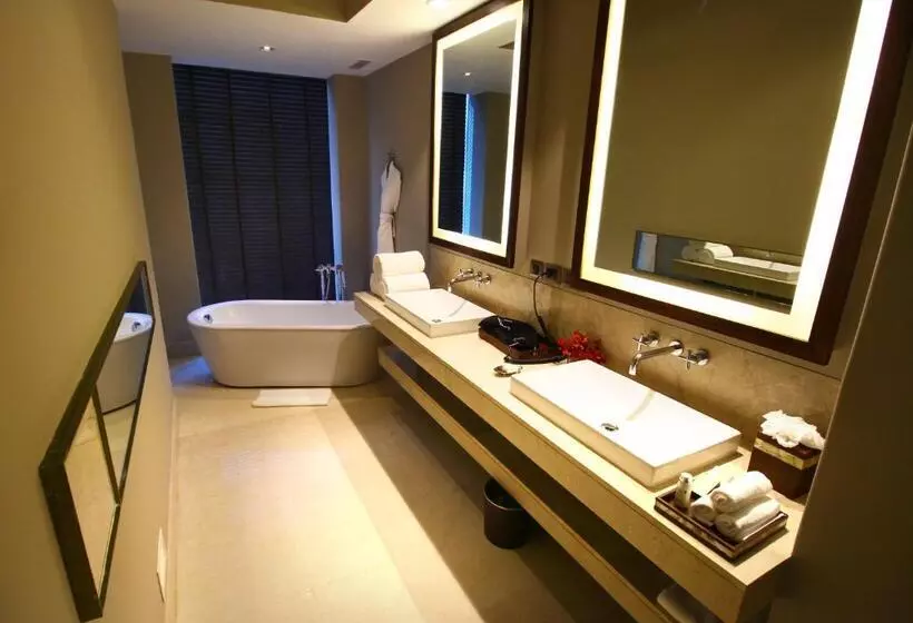 هتل Taj Bangalore