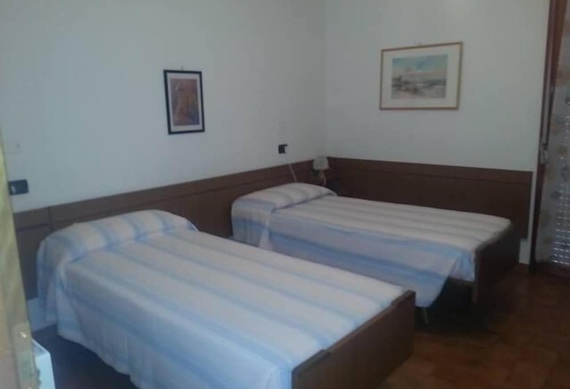 فندق Villa Delle Fonti