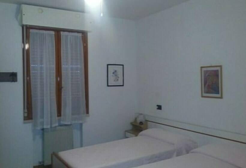 فندق Villa Delle Fonti