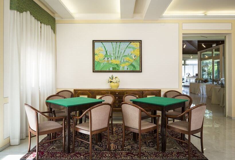 فندق Villa Delle Fonti