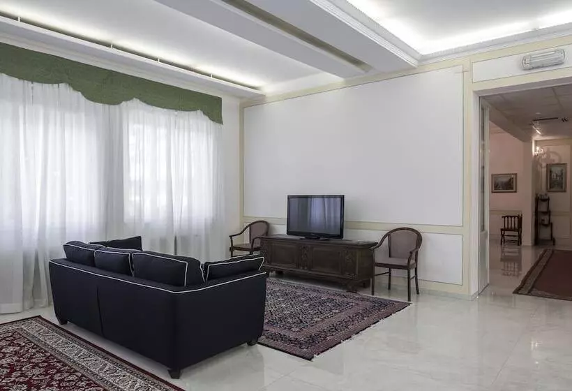 호텔 Villa Delle Fonti