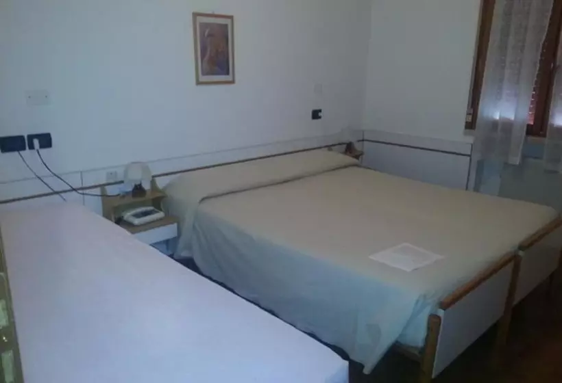 호텔 Villa Delle Fonti