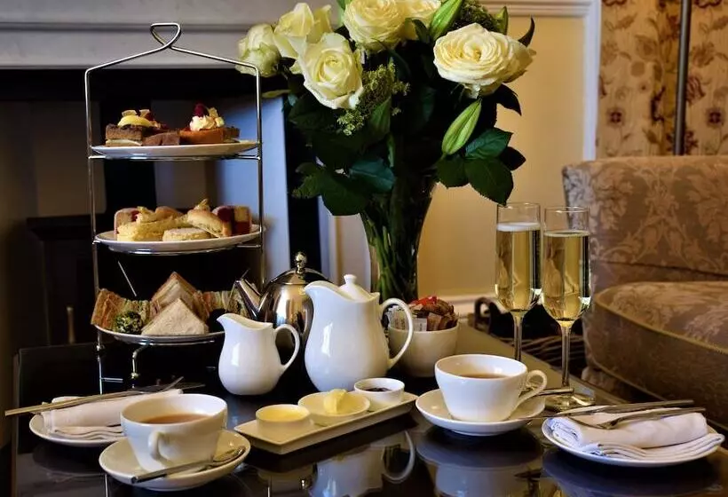 Pensione Victoria Square & The Orangery