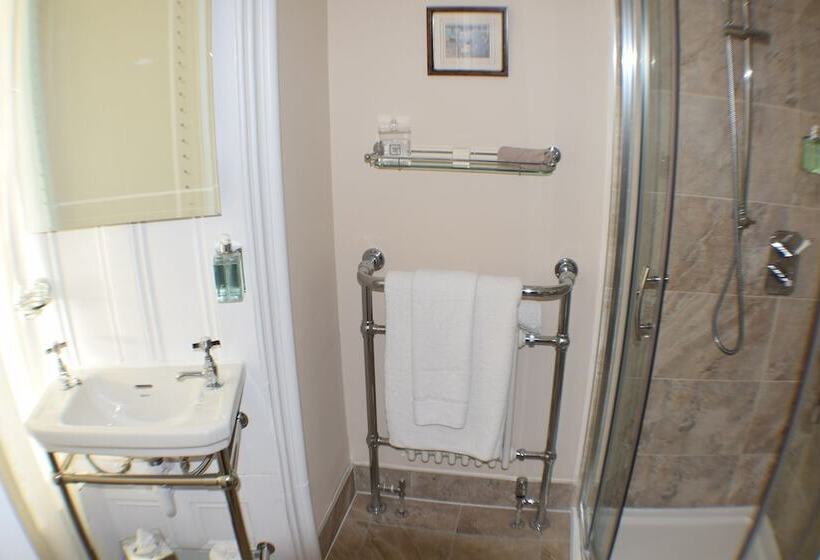 Пансион Victoria Square & The Orangery