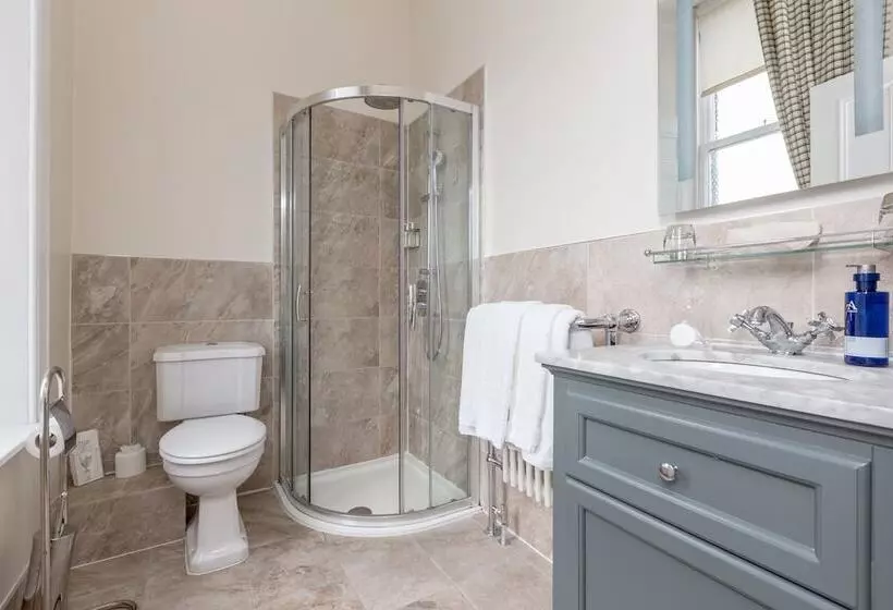 Pensione Victoria Square & The Orangery