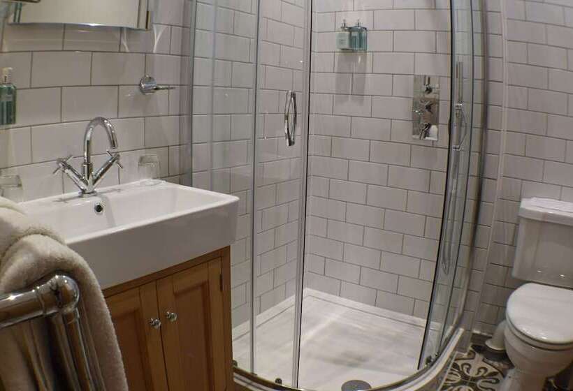 Пансион Victoria Square & The Orangery