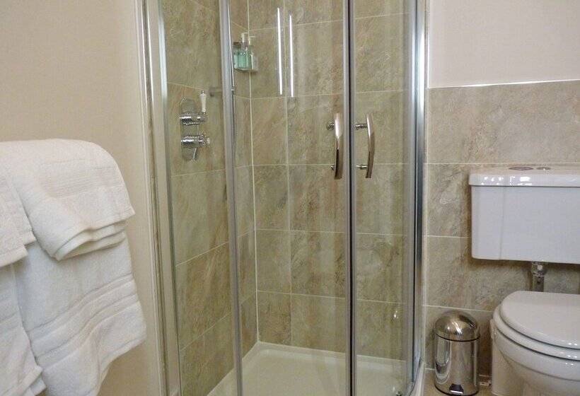 Пансион Victoria Square & The Orangery