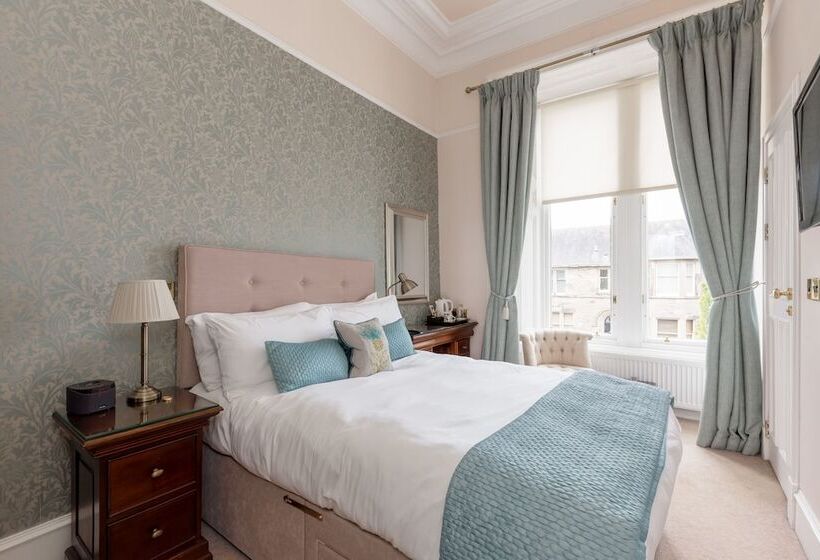 Пансион Victoria Square & The Orangery