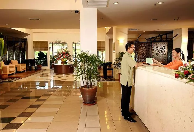 Suria Service Apartment