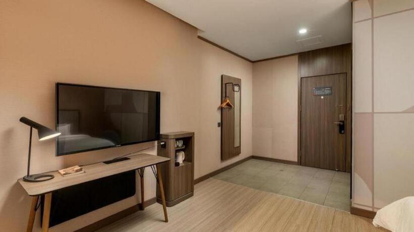 Hanting Hotel Guangzhou North Railway Station