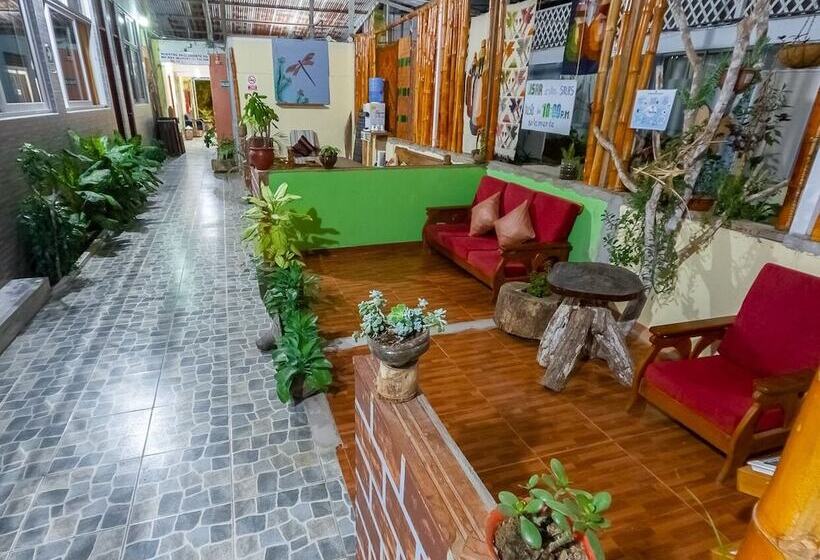 مسافرخانه Libelula