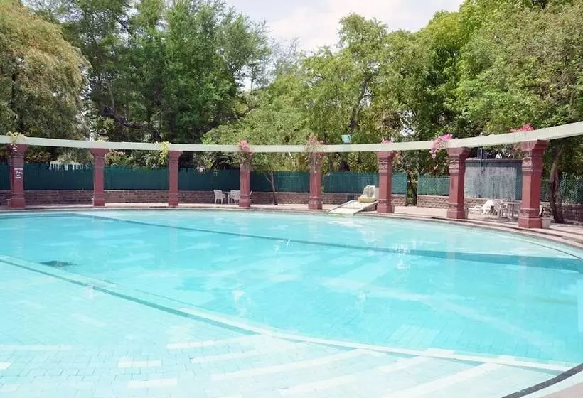 ホテル Nilambag Palace