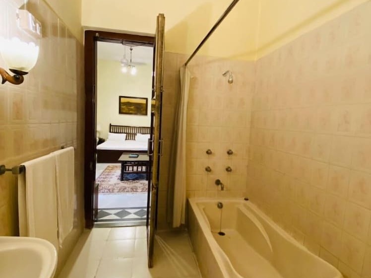 酒店 Nilambag Palace