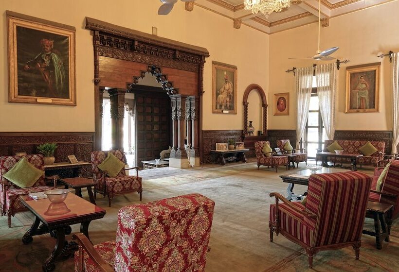 酒店 Nilambag Palace