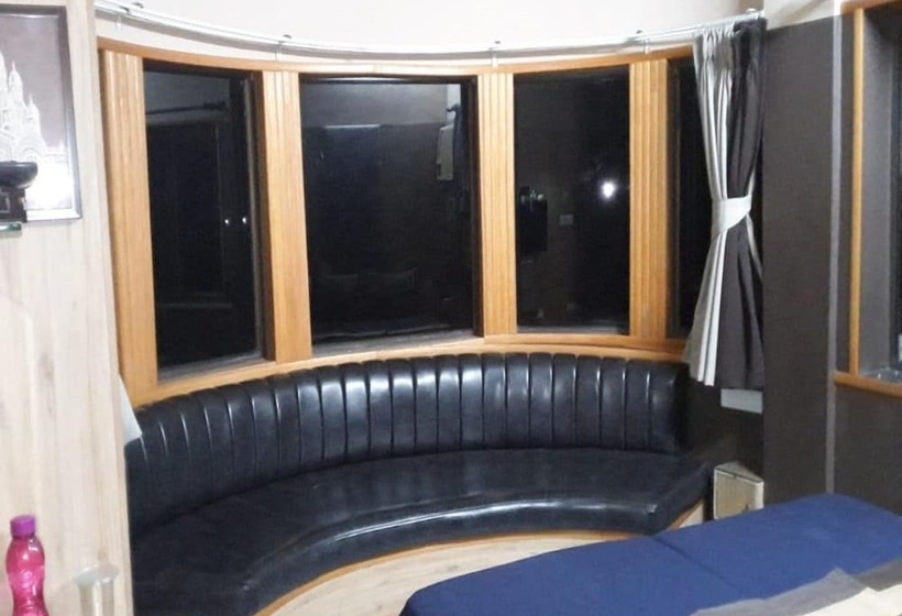 The Kei Inn & Suites Hotel Near Salt Lake