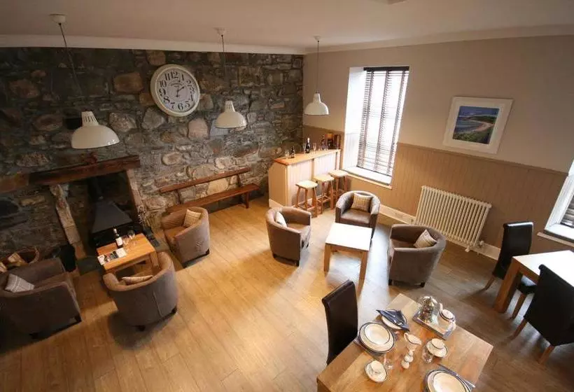 Bed and Breakfast Dava School House