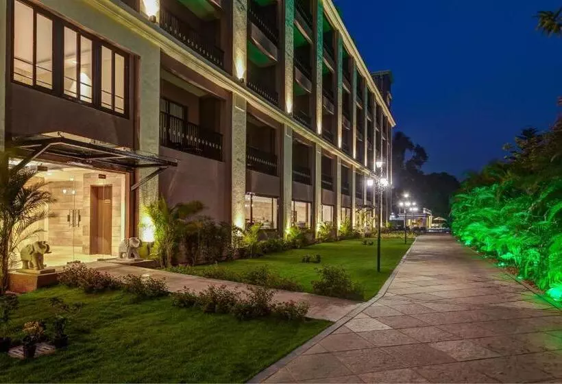 Seashell Suites And Villas