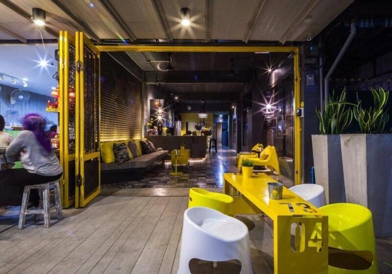 هاستل Fulfill Phuket Sha