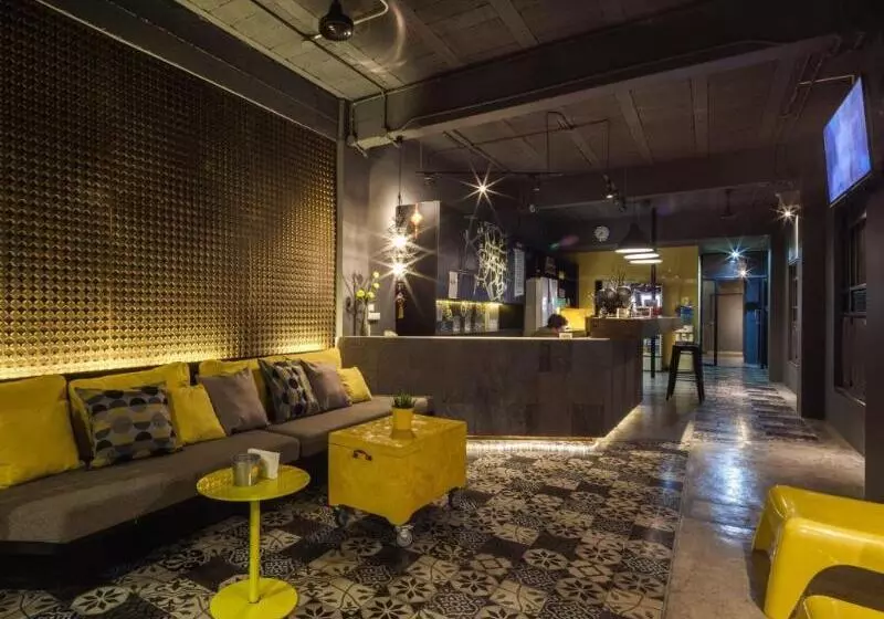 Hostel Fulfill Phuket Sha