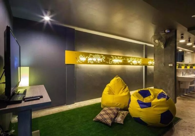 Hostel Fulfill Phuket Sha