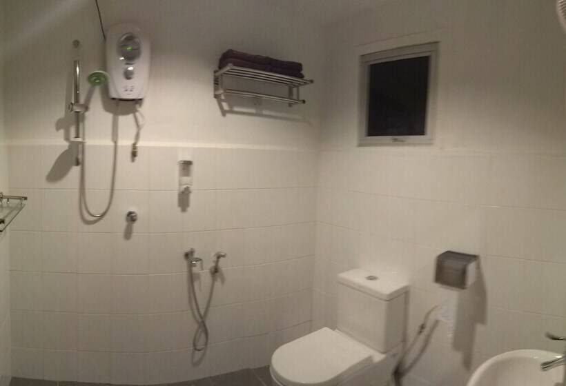 Отель Arung Hayat Semporna Resort