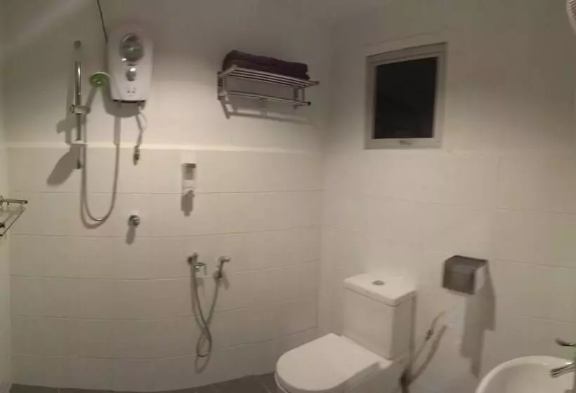 호텔 Arung Hayat Semporna Resort