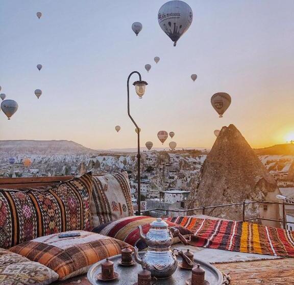 هتل Charming Cave