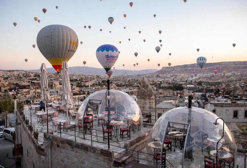 هتل Charming Cave