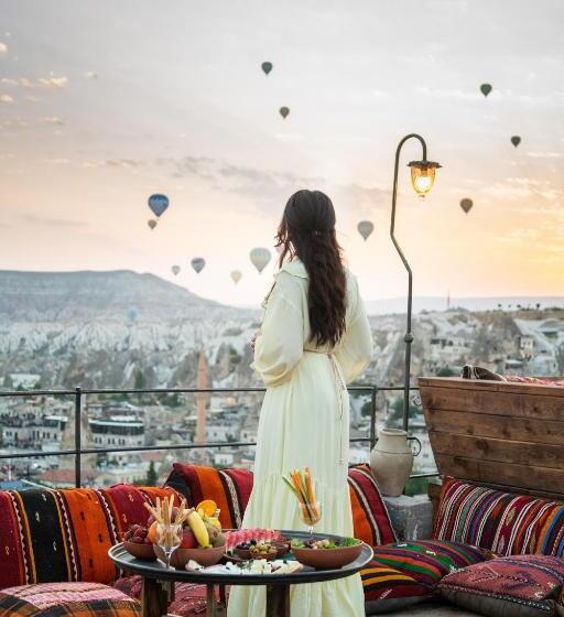 هتل Charming Cave