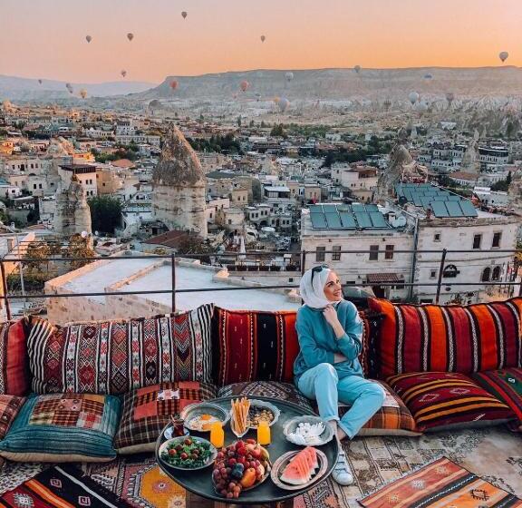 هتل Charming Cave