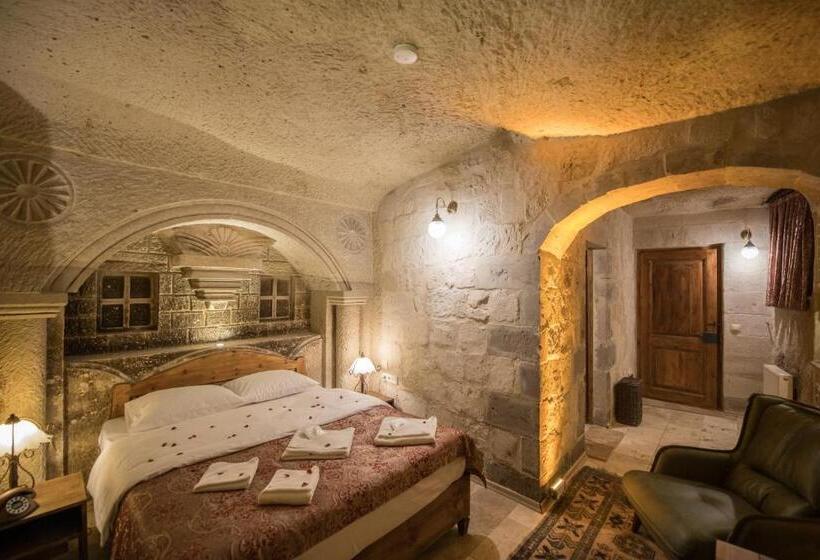 هتل Charming Cave