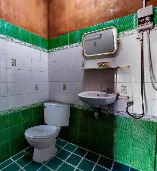 בית מלון כפרי Chiangsangoldenland Resort 2