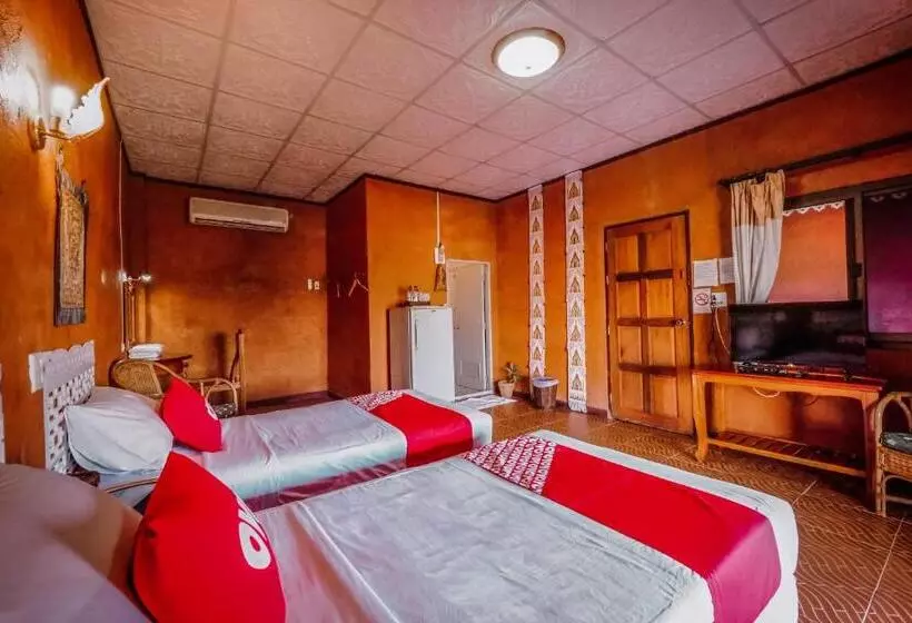 בית מלון כפרי Chiangsangoldenland Resort 2