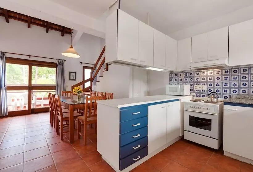 בית מלון כפרי Costa Brava Resort