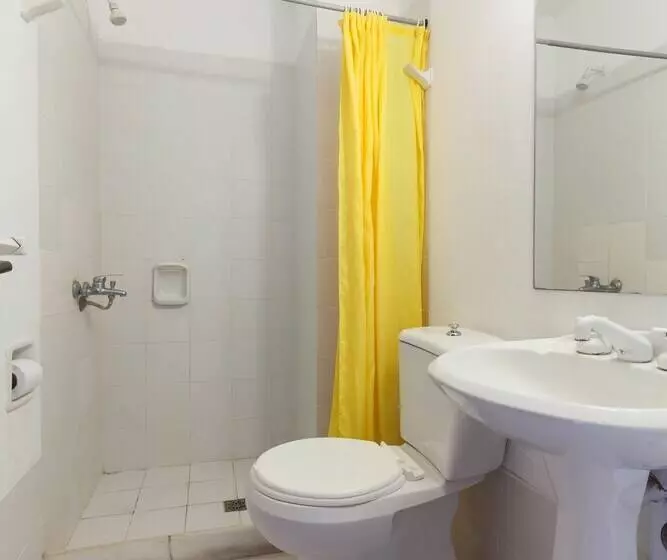 בית מלון כפרי Costa Brava Resort