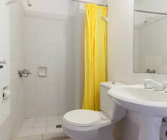 בית מלון כפרי Costa Brava Resort