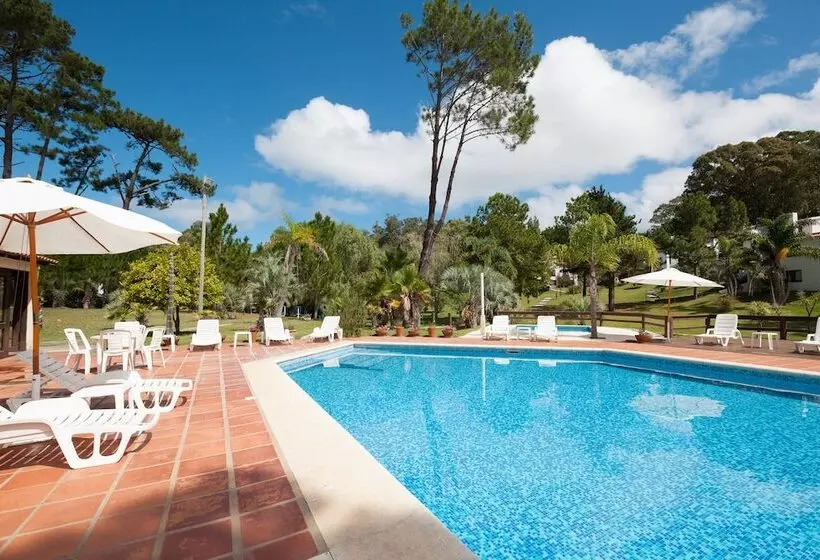 בית מלון כפרי Costa Brava Resort