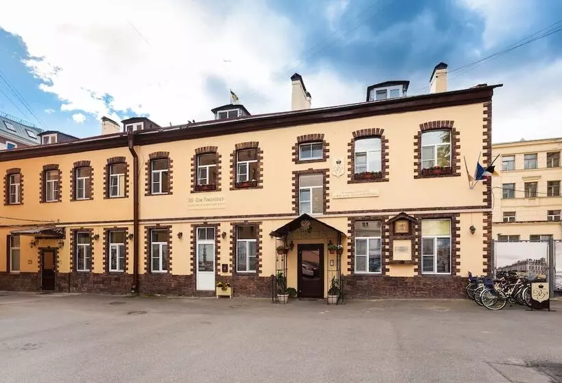 Отель Dom Romanovykh Mini