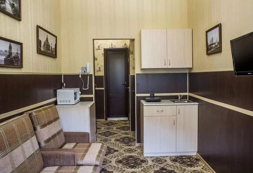 Отель Dom Romanovykh Mini