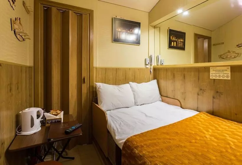 Отель Dom Romanovykh Mini